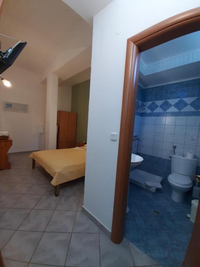 Paraga Rooms Пефкари Екстериор снимка