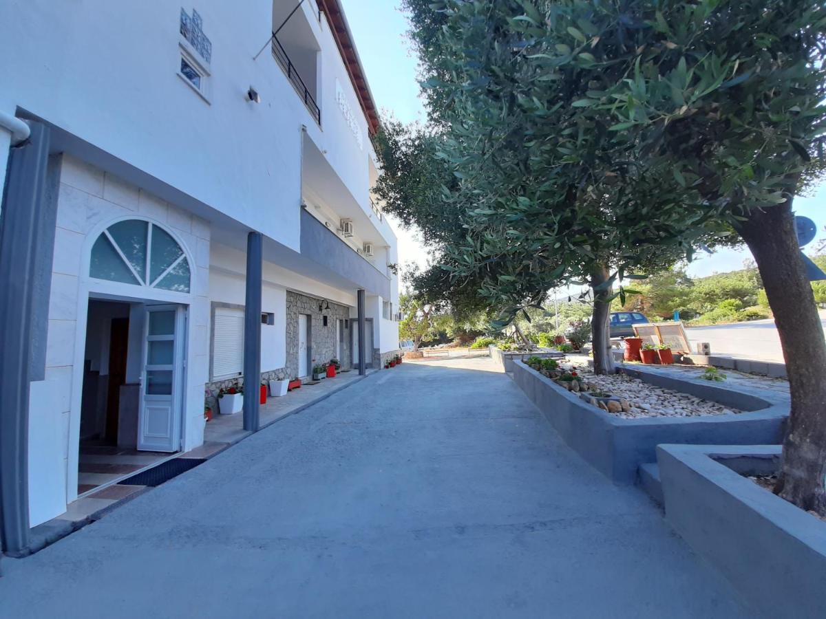 Paraga Rooms Пефкари Екстериор снимка