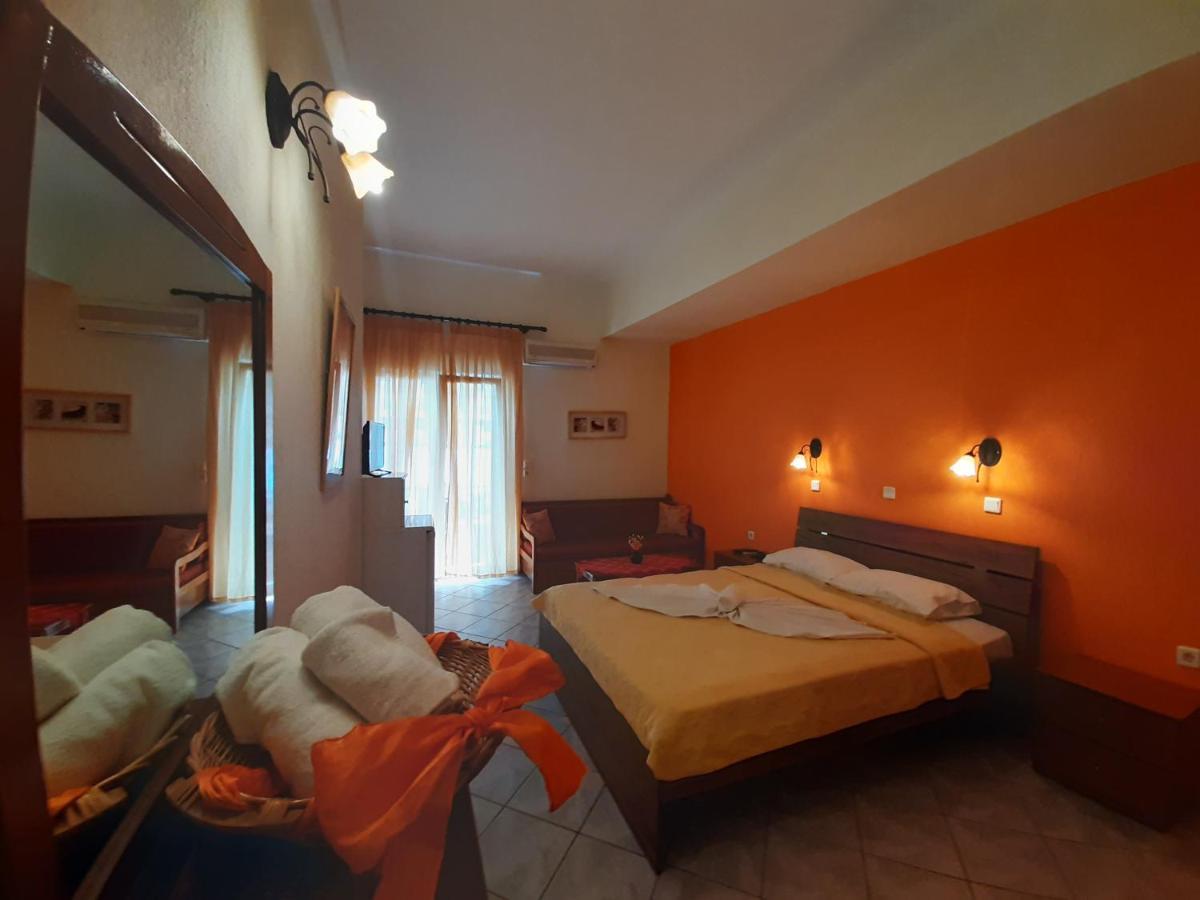 Paraga Rooms Пефкари Екстериор снимка