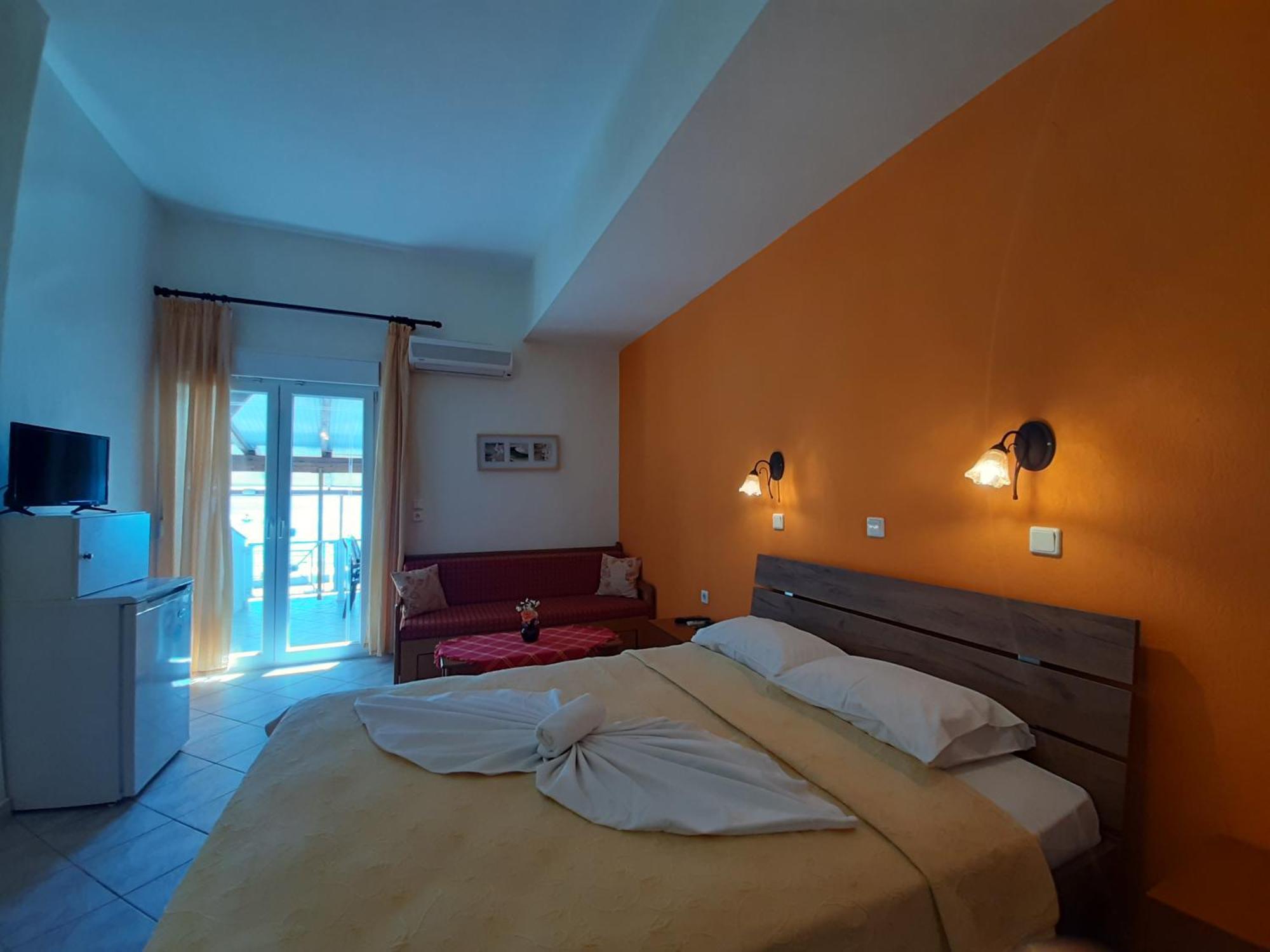 Paraga Rooms Пефкари Стая снимка
